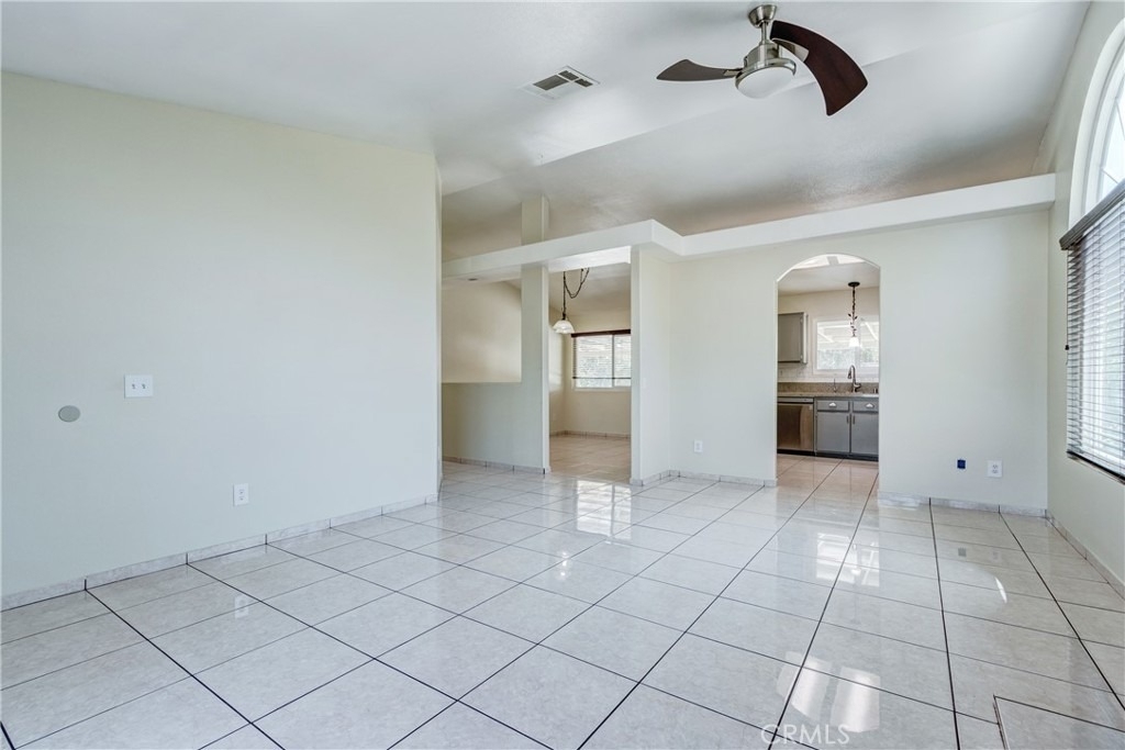14845 Hibiscus - Photo 8