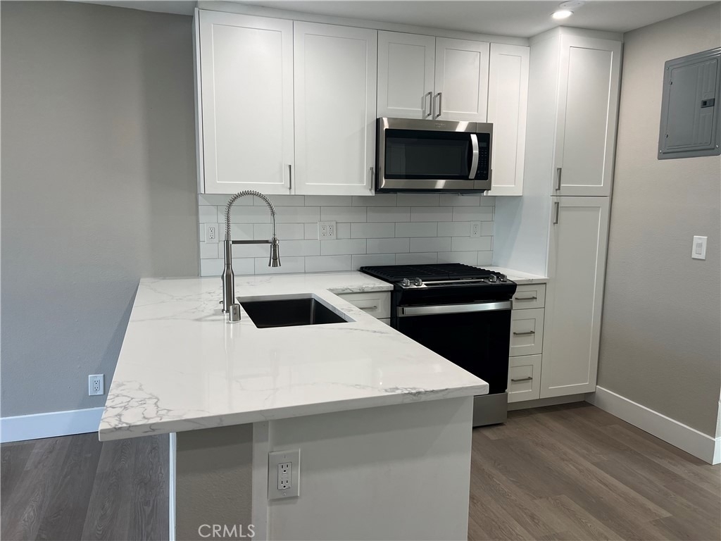 1030 Mission Drive - Photo 5