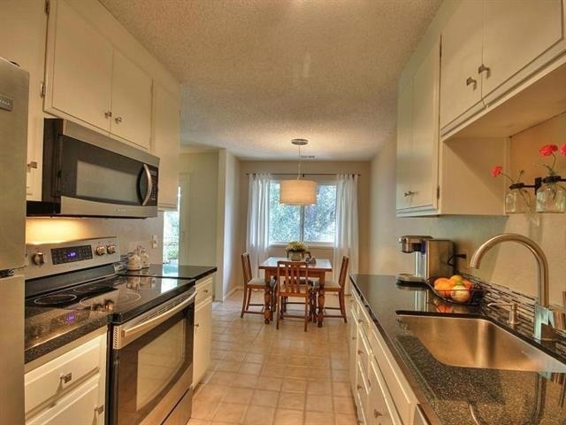 255 S Rengstorff - Photo 2