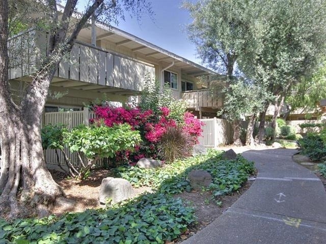 255 S Rengstorff - Photo 5