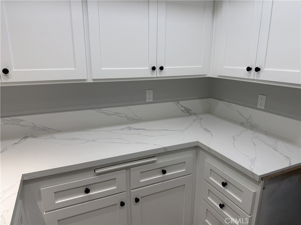 600 Central - Photo 2