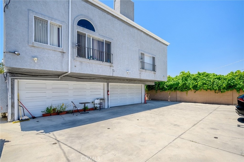 6406 Denny Avenue - Photo 16