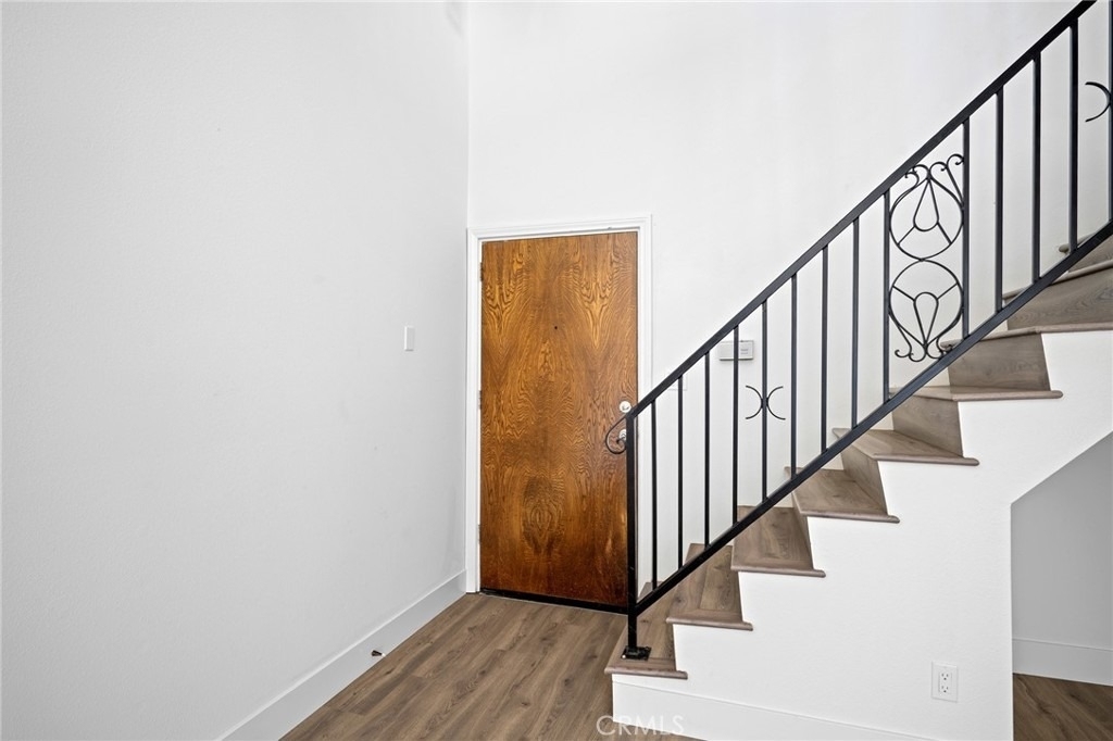 6406 Denny Avenue - Photo 2