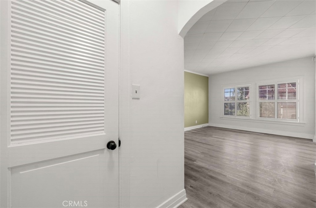 2121 James M Wood Boulevard - Photo 8