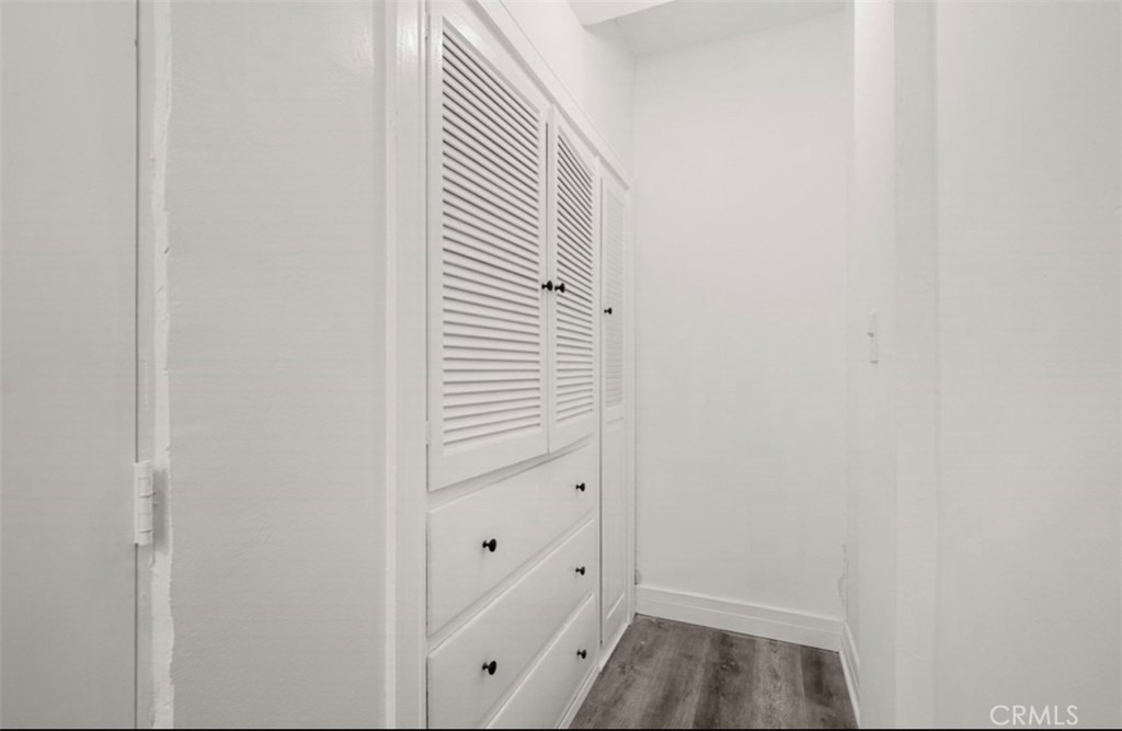 2121 James M Wood Boulevard - Photo 10
