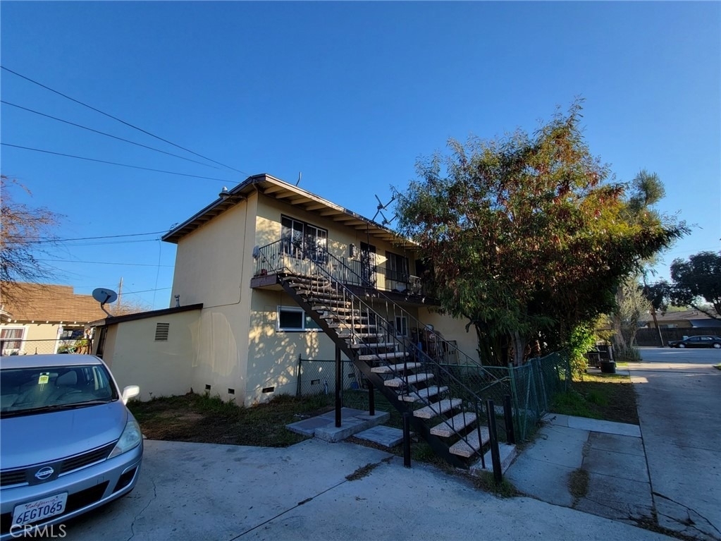 757 S Towne Avenue - Photo 14
