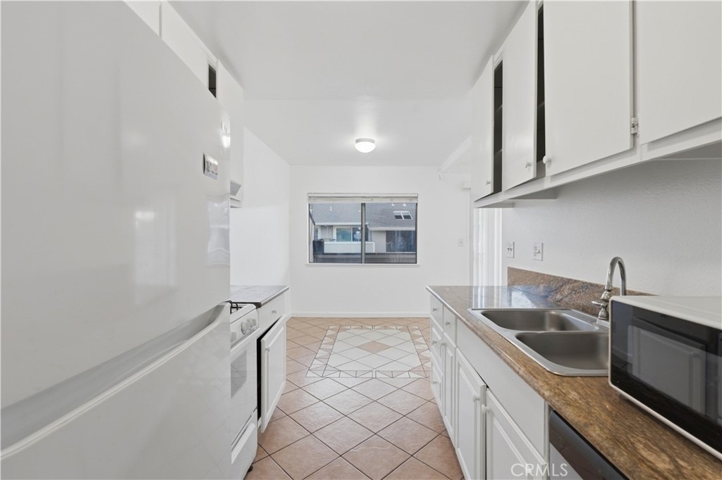 1250 S Brookhurst Street - Photo 12