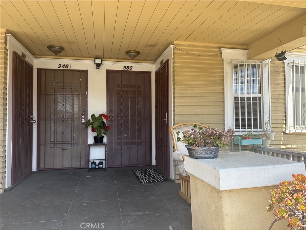 950 S New Hampshire Ave - Photo 2