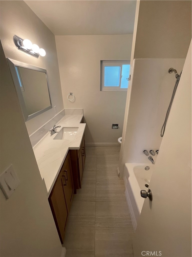 5716 Sultana Avenue - Photo 8