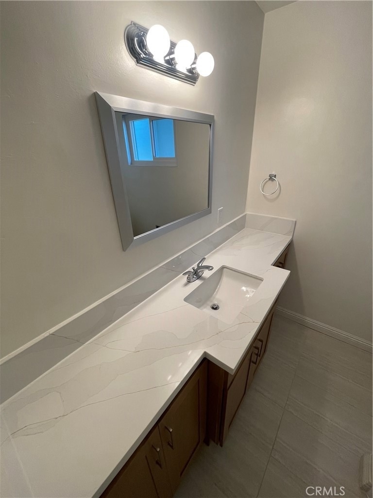 5716 Sultana Avenue - Photo 9