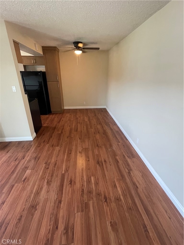 5716 Sultana Avenue - Photo 4