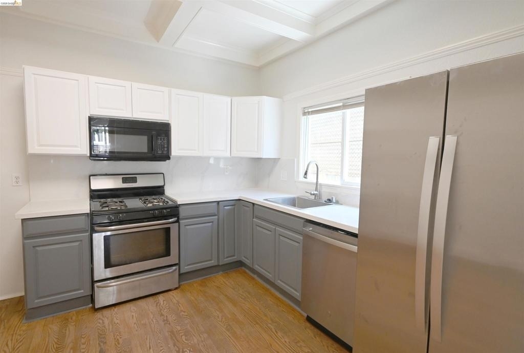 685 37th Street - Photo 4