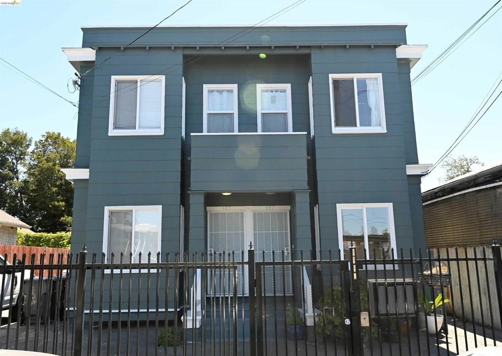 685 37th Street - Photo 1