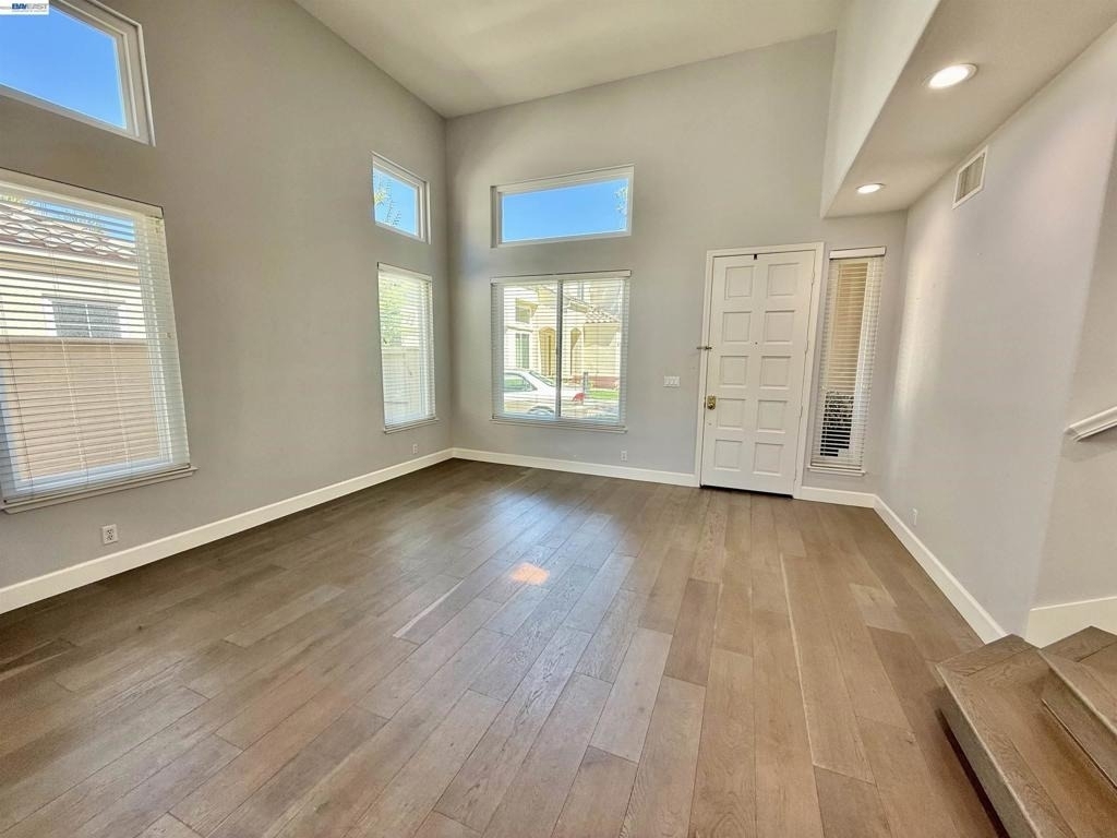 4238 Diavila Ave - Photo 6