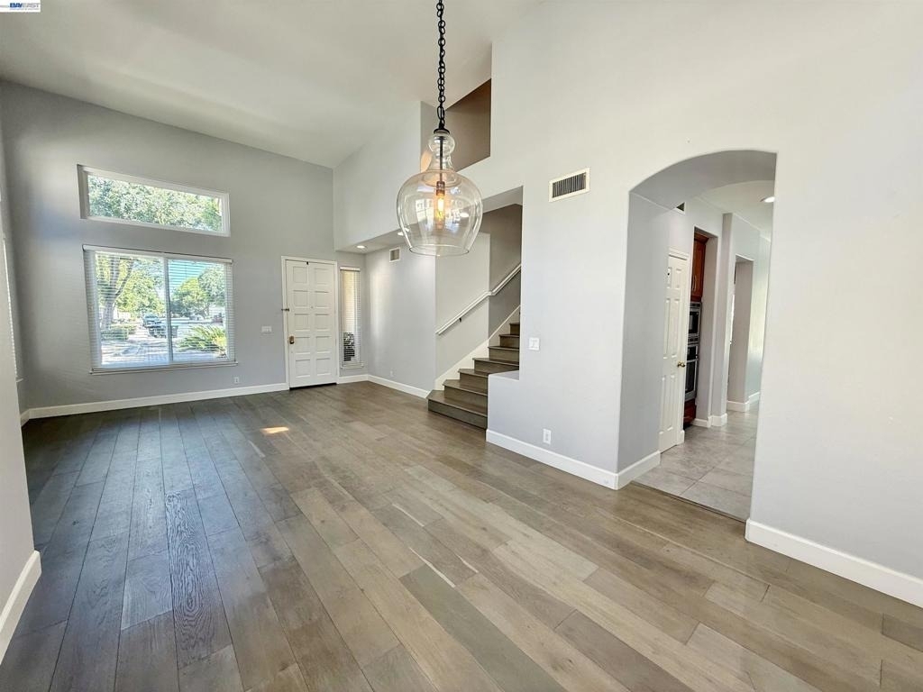 4238 Diavila Ave - Photo 9