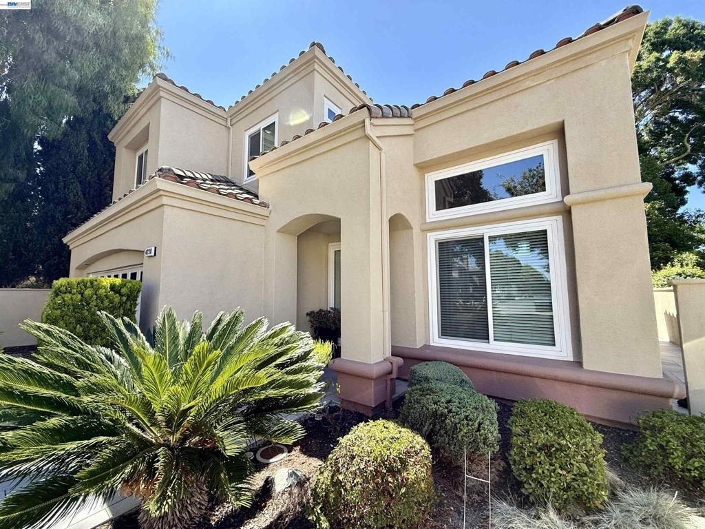 4238 Diavila Ave - Photo 3