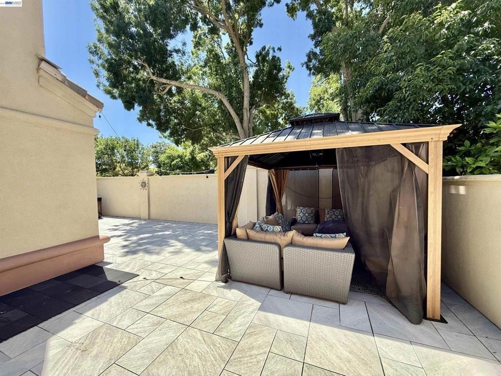 4238 Diavila Ave - Photo 48
