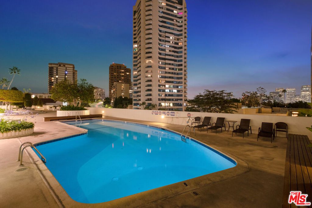 10501 Wilshire Boulevard - Photo 18