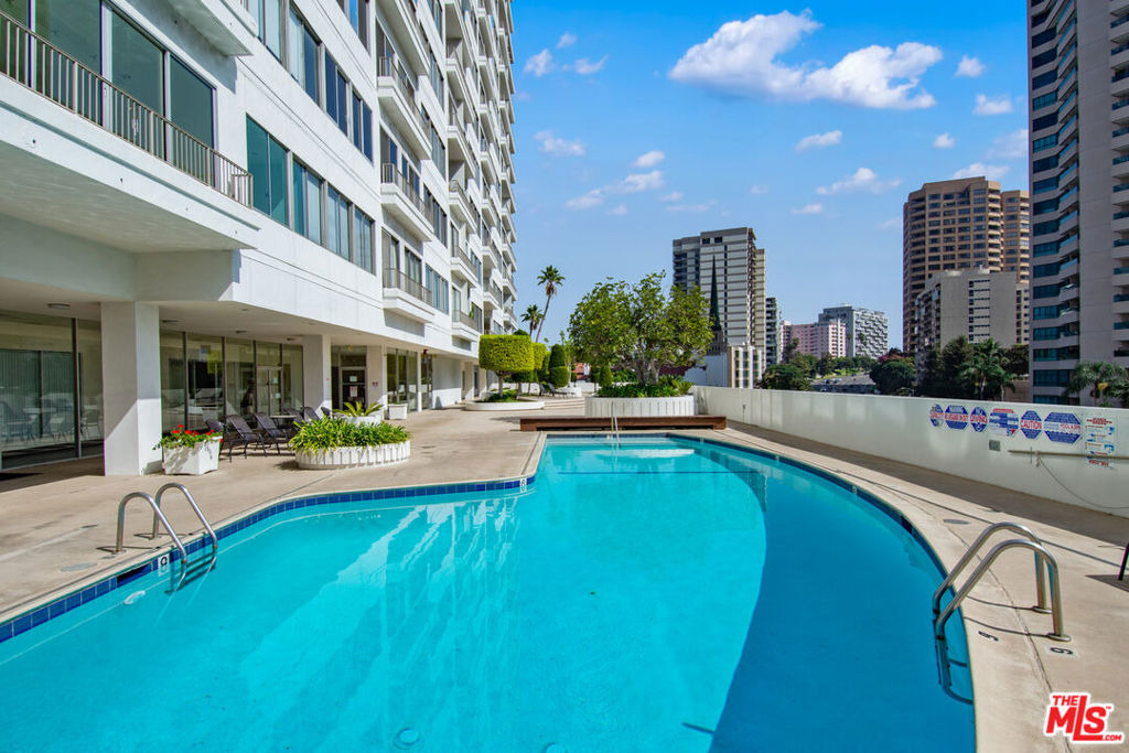10501 Wilshire Boulevard - Photo 15