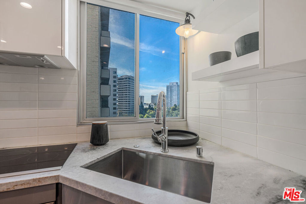 10501 Wilshire Boulevard - Photo 4