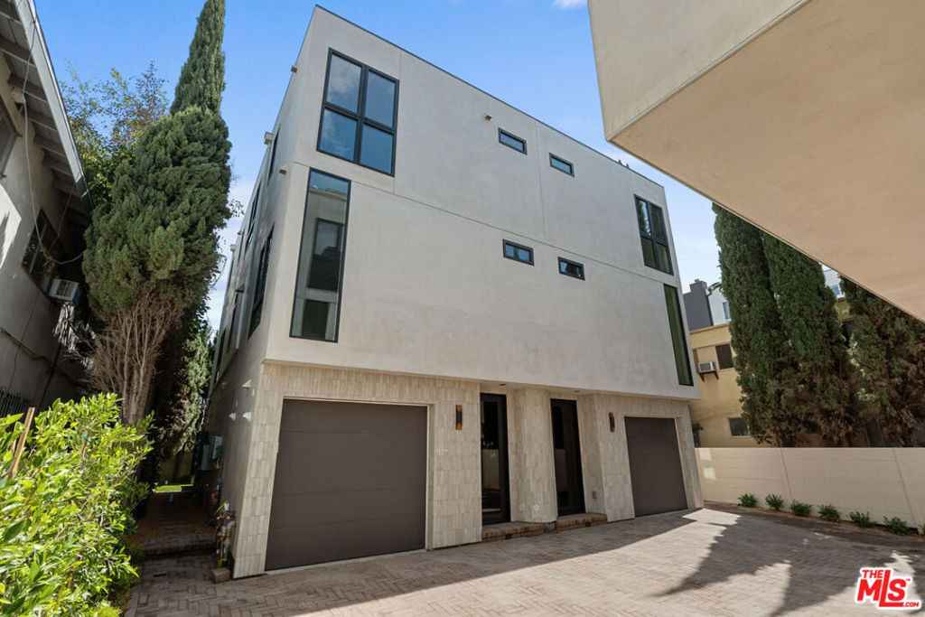 428 Arnaz Drive - Photo 22