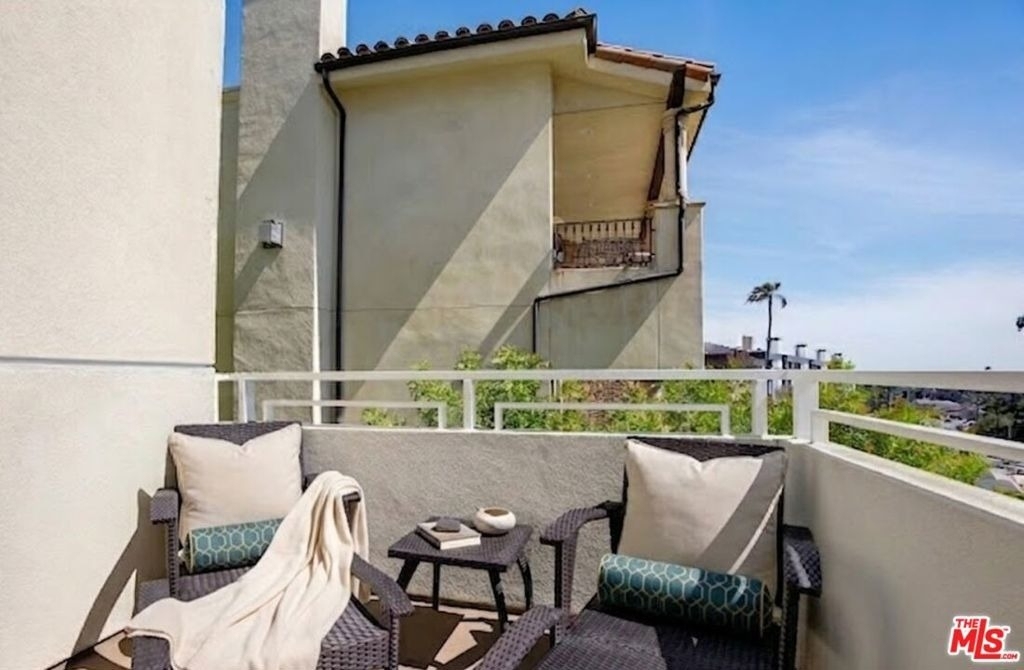 1430 S Beverly Glen Boulevard - Photo 14
