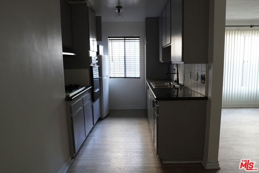 912 Hilldale - Photo 5