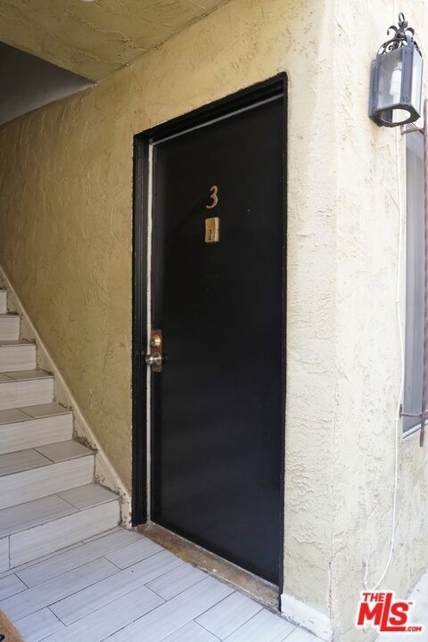 912 Hilldale - Photo 1