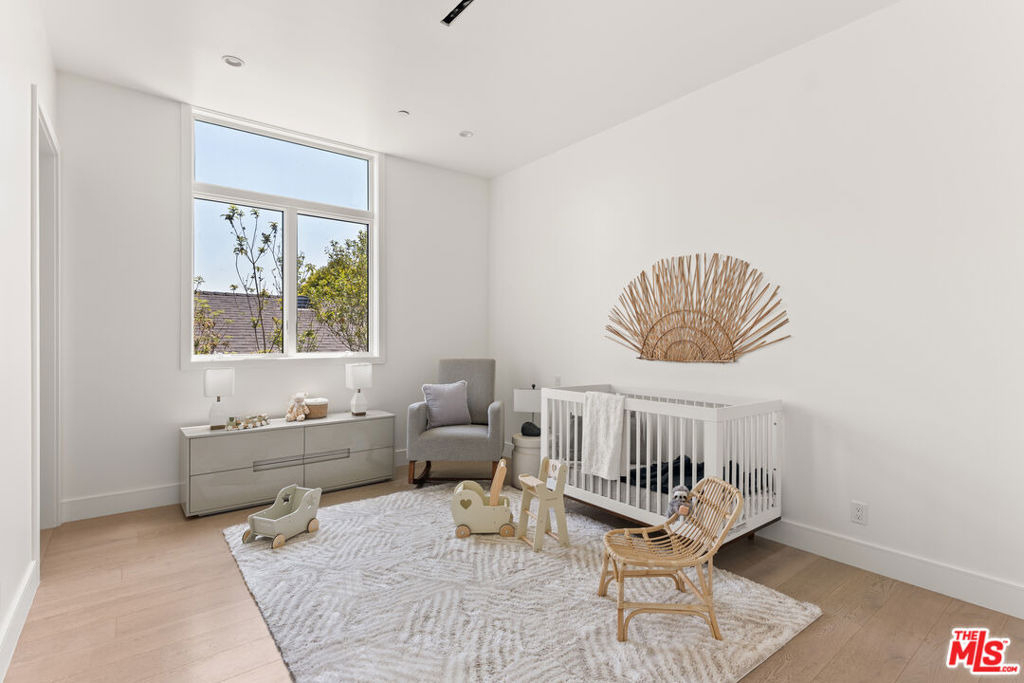 732 Indiana Avenue - Photo 10