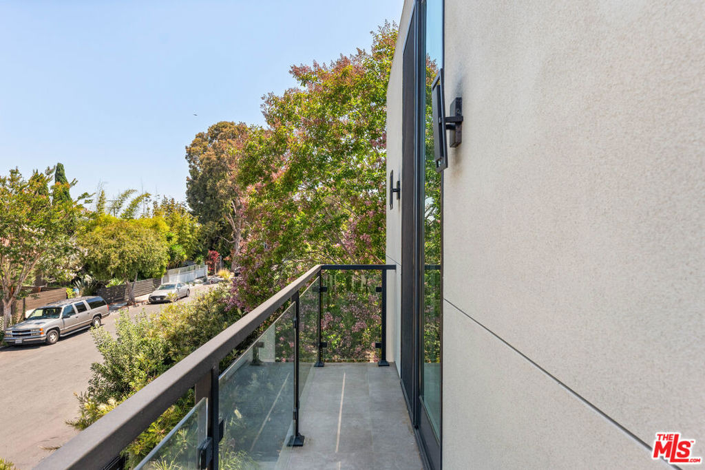 732 Indiana Avenue - Photo 14