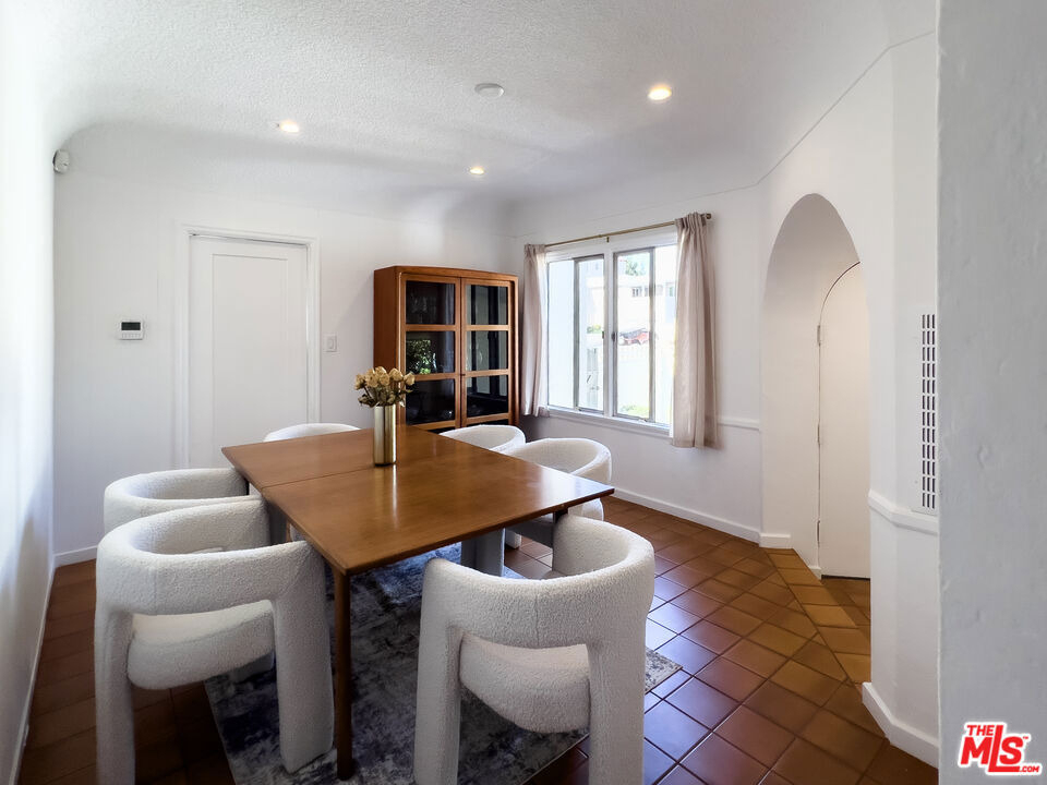 1903 Holmby Avenue - Photo 7