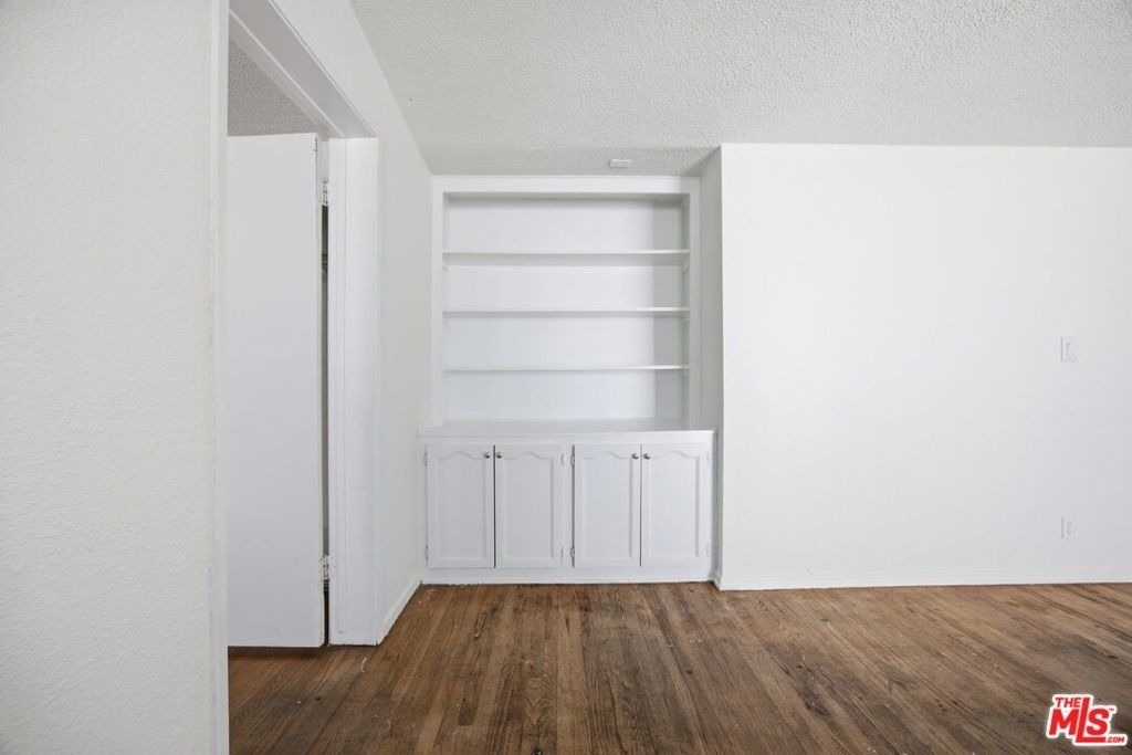 4841 W 18th Street - Photo 8