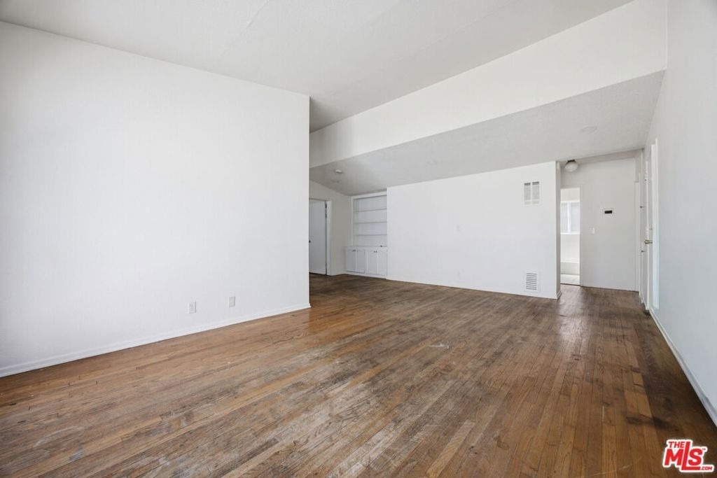 4841 W 18th Street - Photo 9