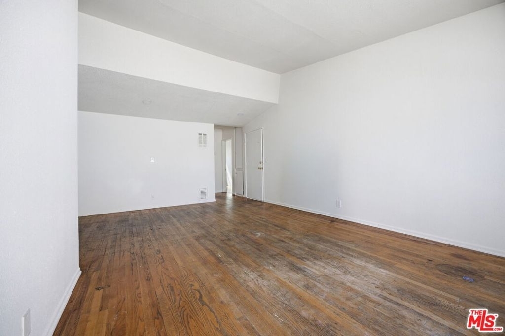 4841 W 18th Street - Photo 12
