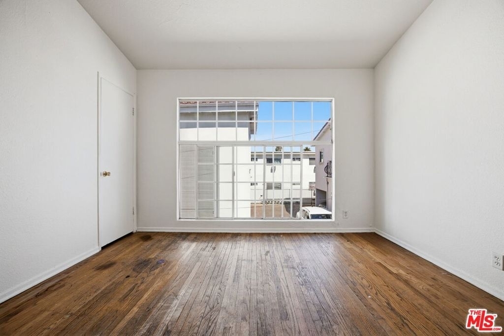 4841 W 18th Street - Photo 11
