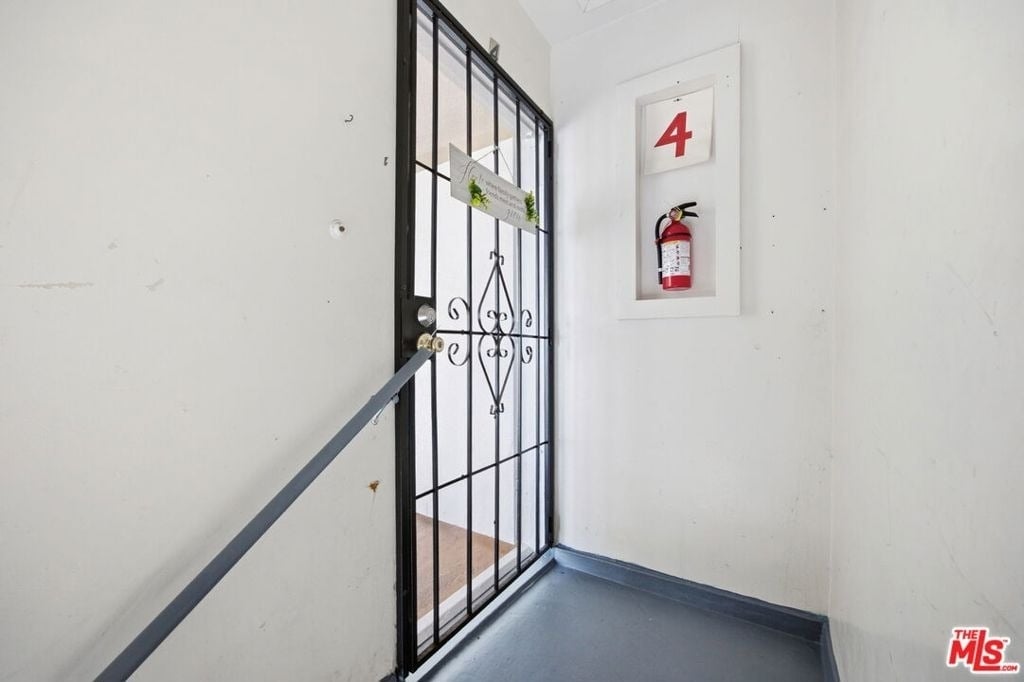 4841 W 18th Street - Photo 5