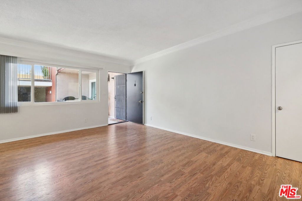 1216 N Detroit Street - Photo 3