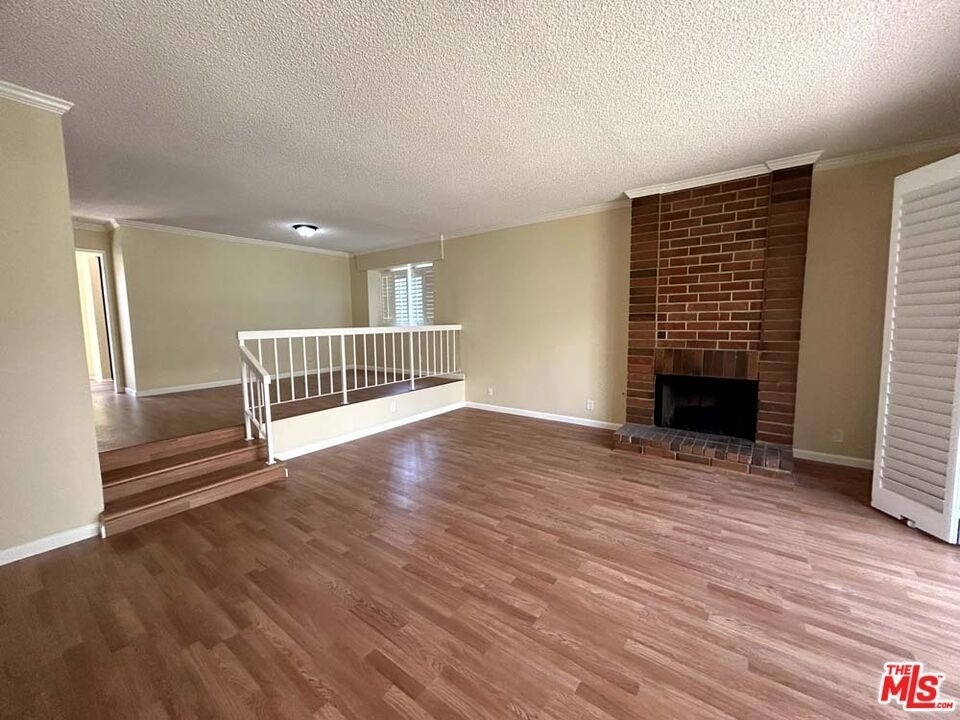 21820 Marylee Street - Photo 3