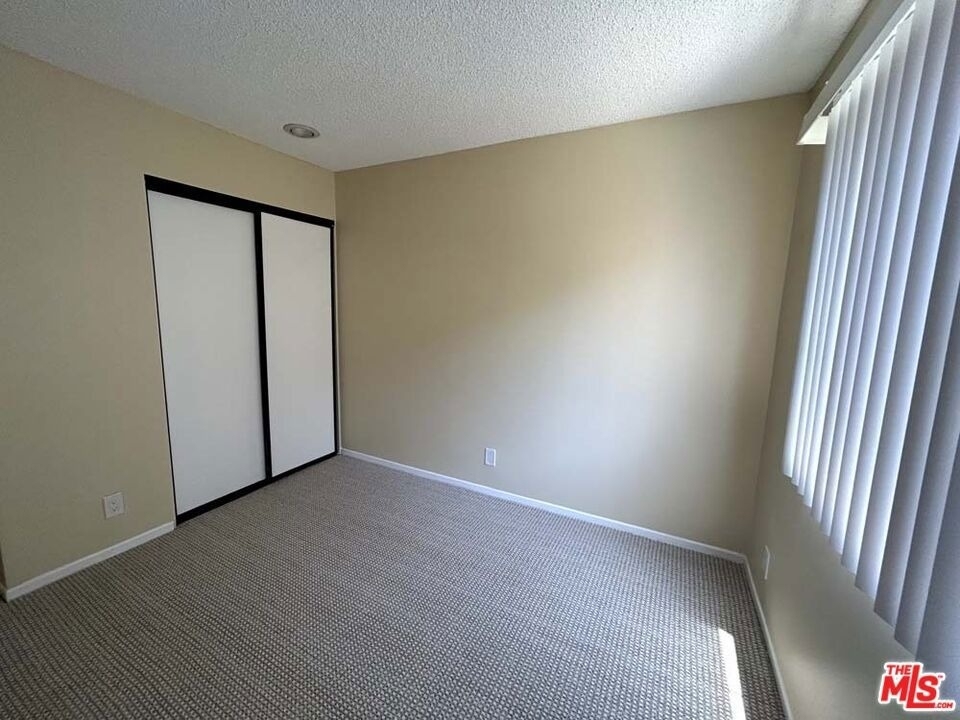 21820 Marylee Street - Photo 38