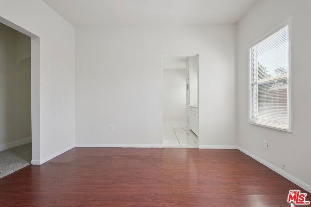 1464 3/4 W 35th Place - Photo 5