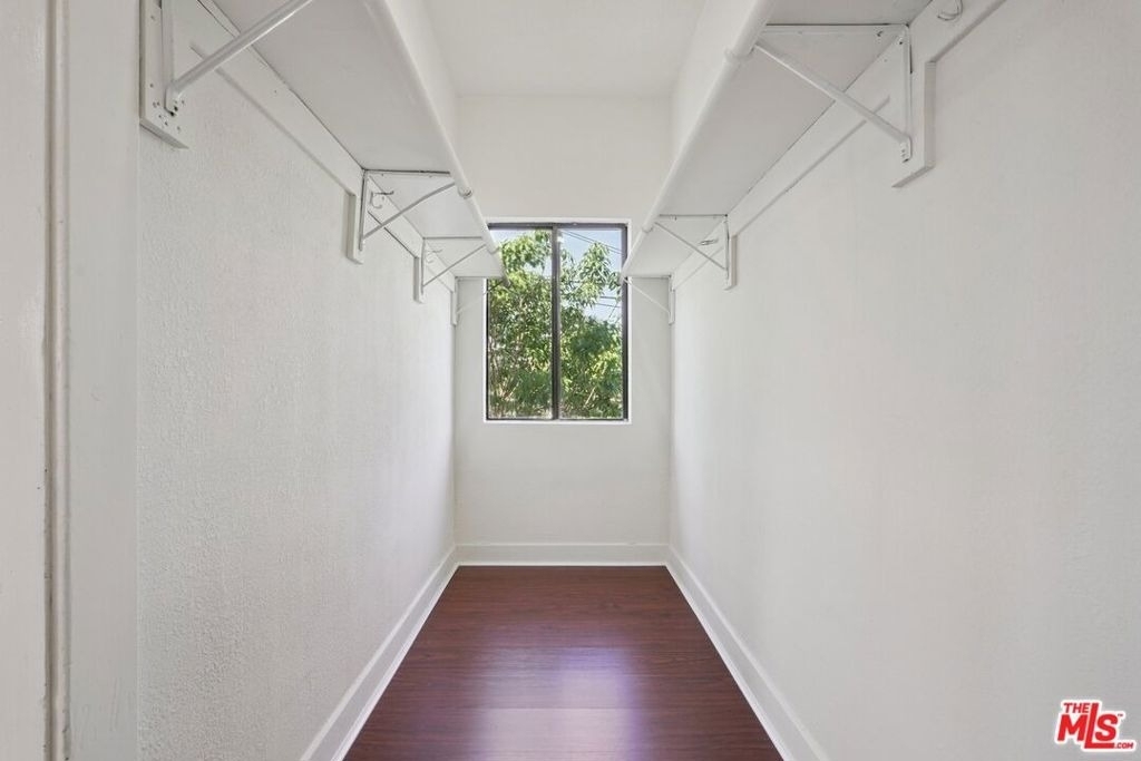 1464 3/4 W 35th Place - Photo 12