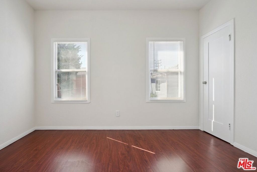 1464 3/4 W 35th Place - Photo 19