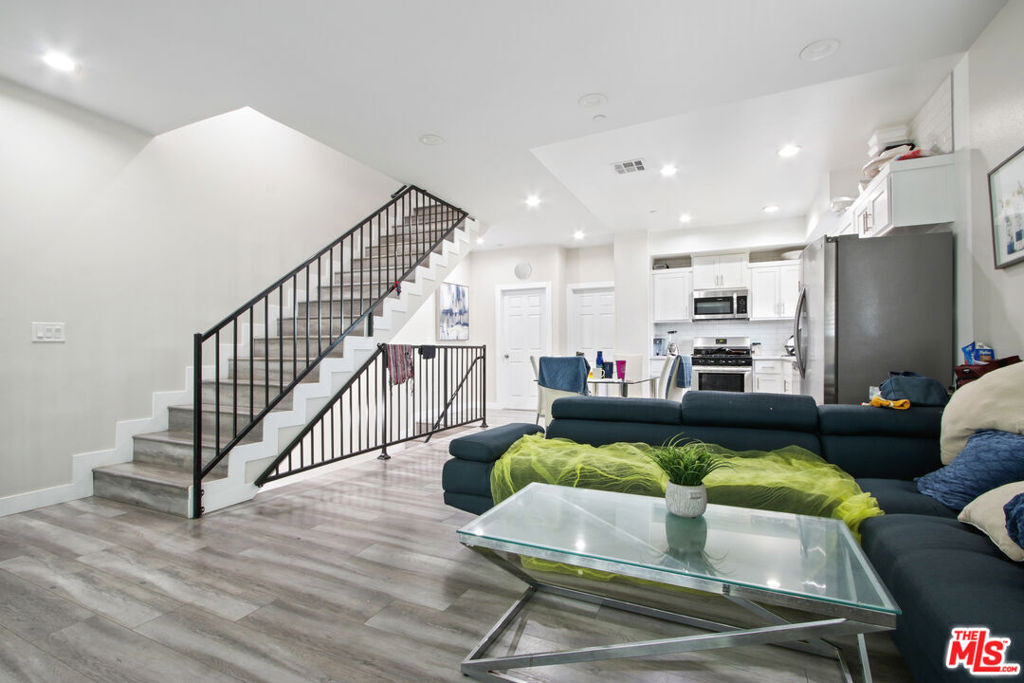 1805 S New England Street - Photo 1