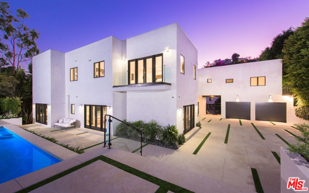 1378 N Doheny Drive - Photo 14