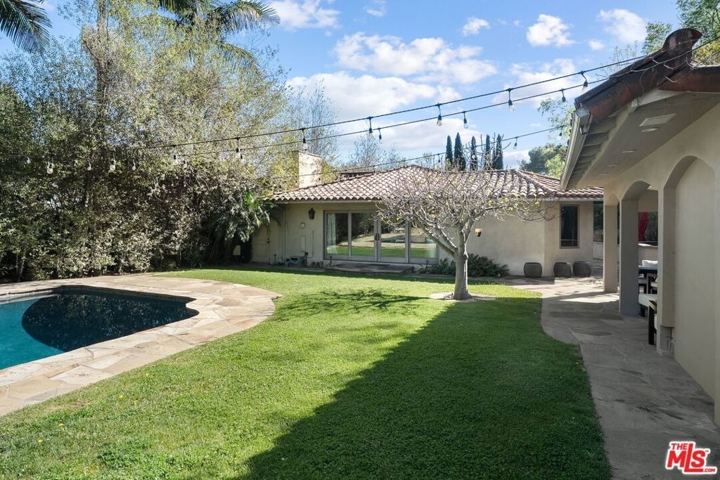 105 N Glenroy Avenue - Photo 27