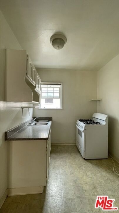 1159 S Westmoreland Avenue - Photo 5