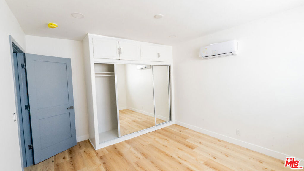 835 S Sherbourne Drive - Photo 5
