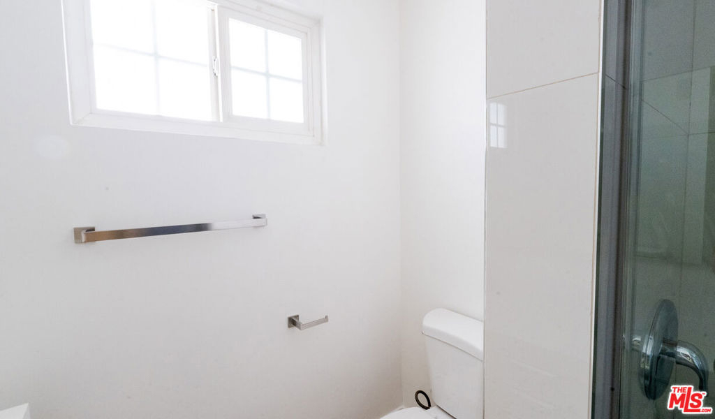 835 S Sherbourne Drive - Photo 9