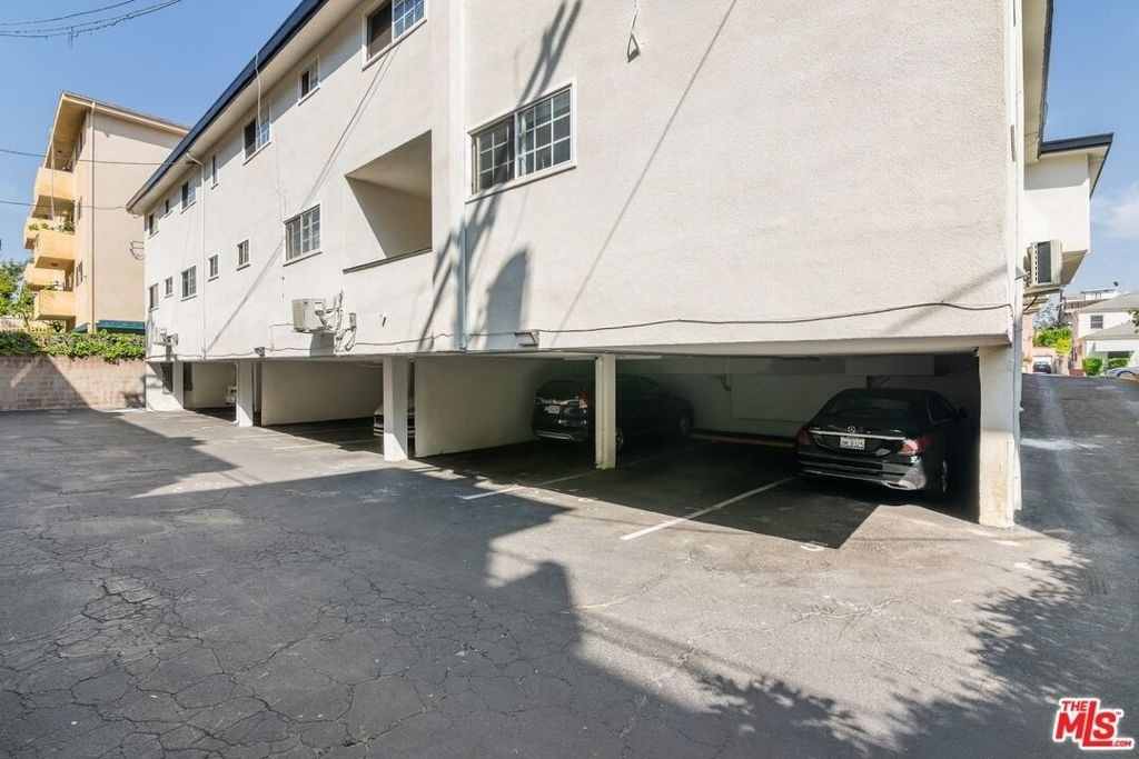 835 S Sherbourne Drive - Photo 13