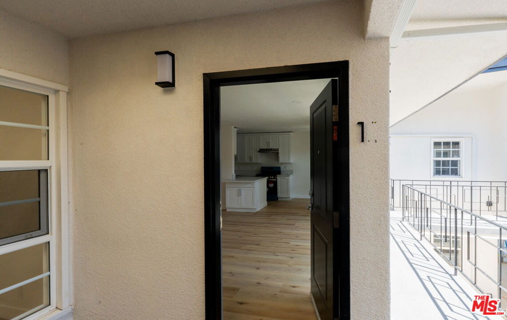 835 S Sherbourne Drive - Photo 10